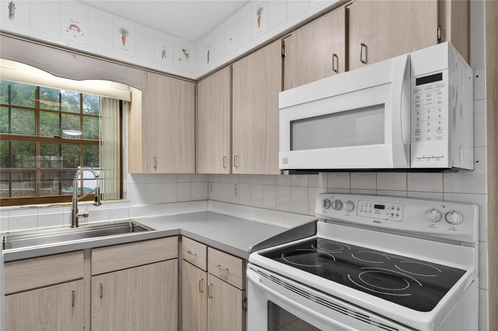 DOMINGO REYES ESTATES - Residential