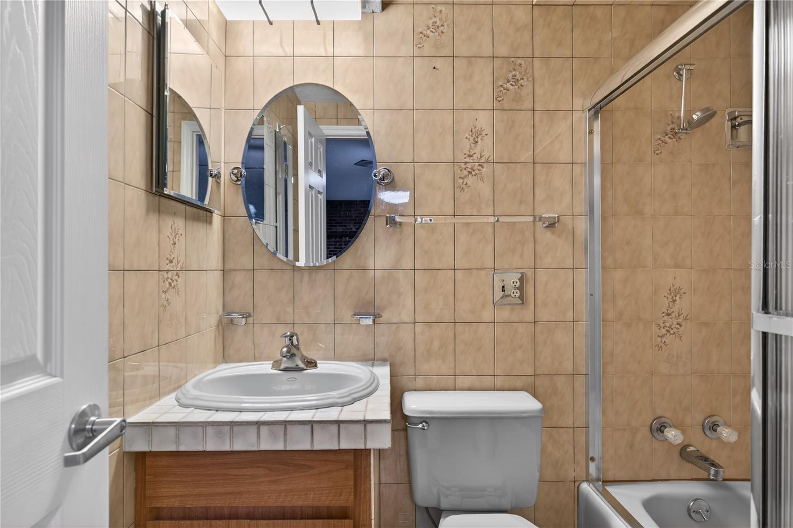 DOMINGO REYES ESTATES - Residential