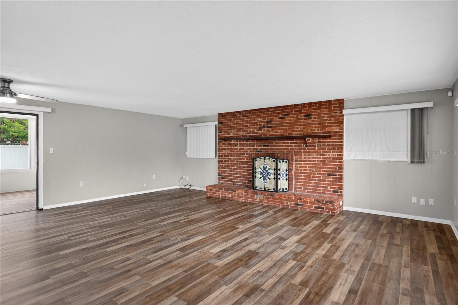 DOMINGO REYES ESTATES - Residential