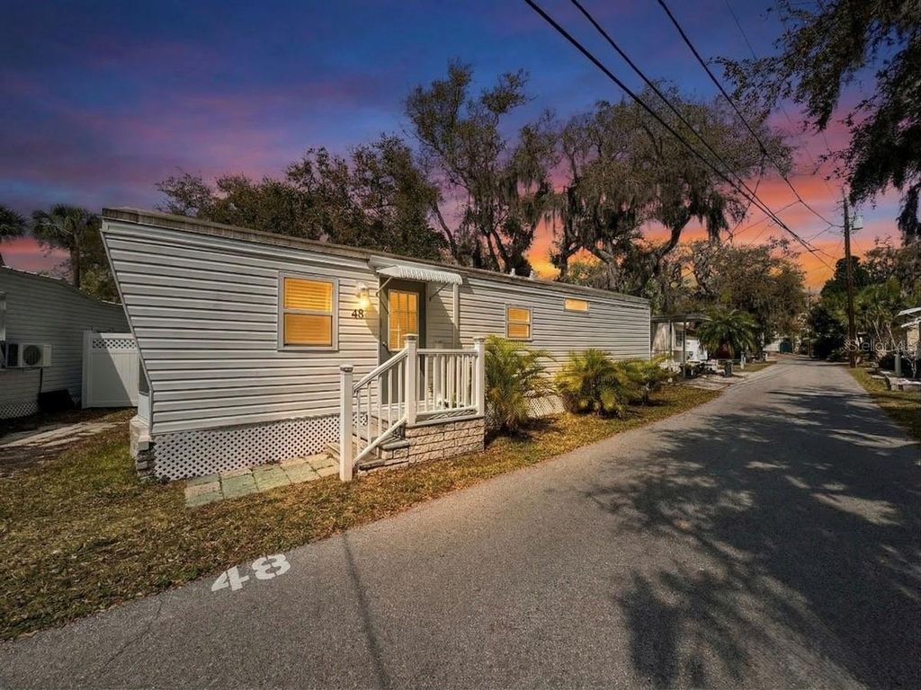 Photo of 15010 113th Avenue N #48, Largo, FL 33774 (MLS # A4685382)
