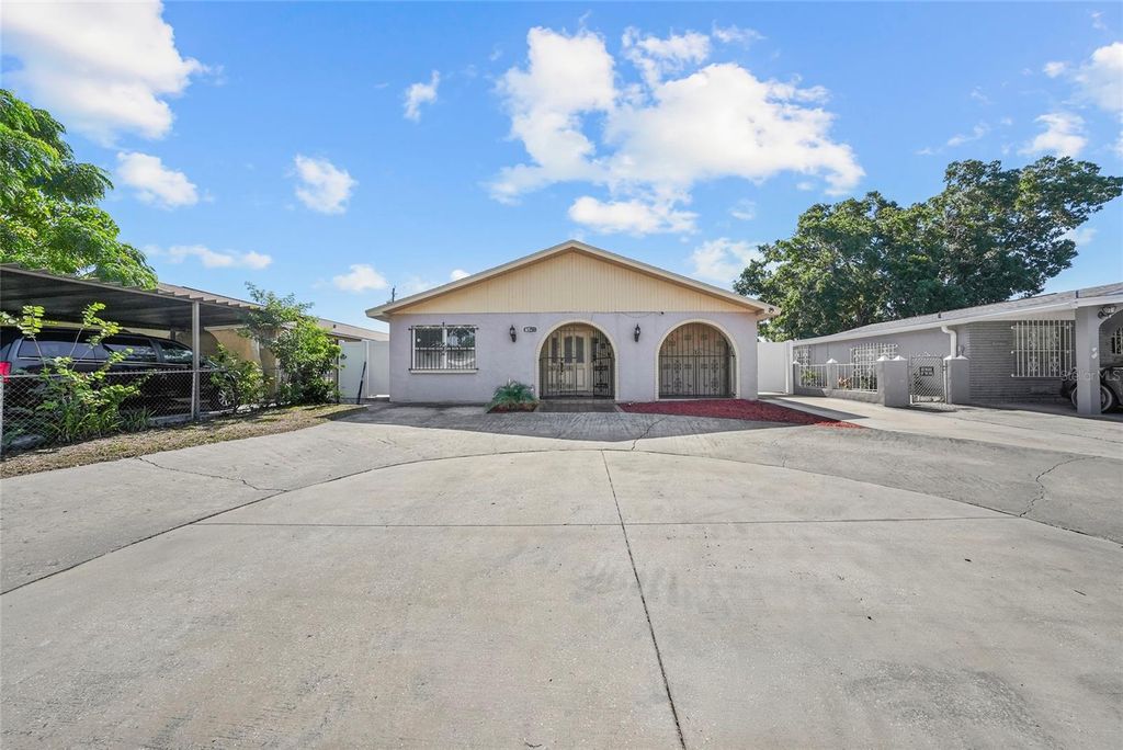 Photo of 6513 N Manhattan Avenue, Tampa, FL 33614 (MLS # TB8522118)