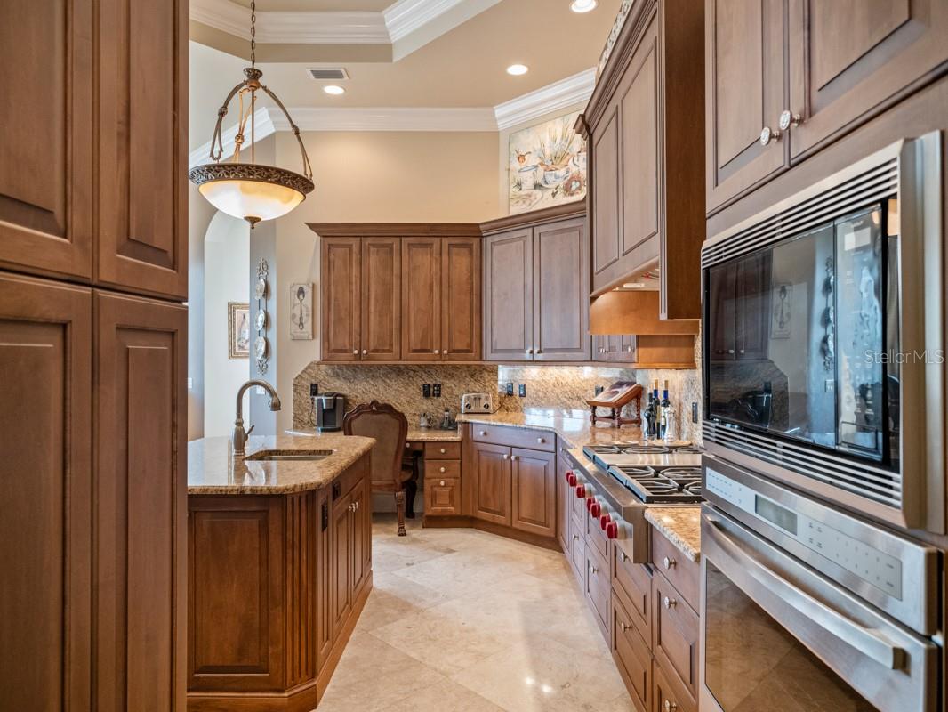 BELLA COLLINA - Residential