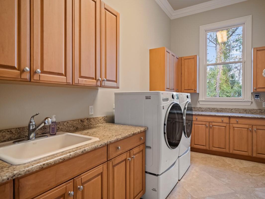 BELLA COLLINA - Residential