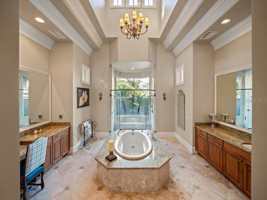 BELLA COLLINA - Residential