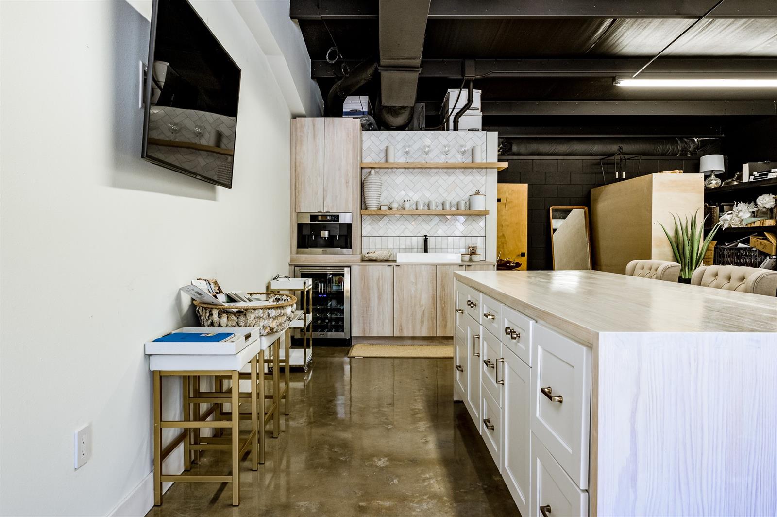 Wayne Ave Bus Center - Commercial Sale