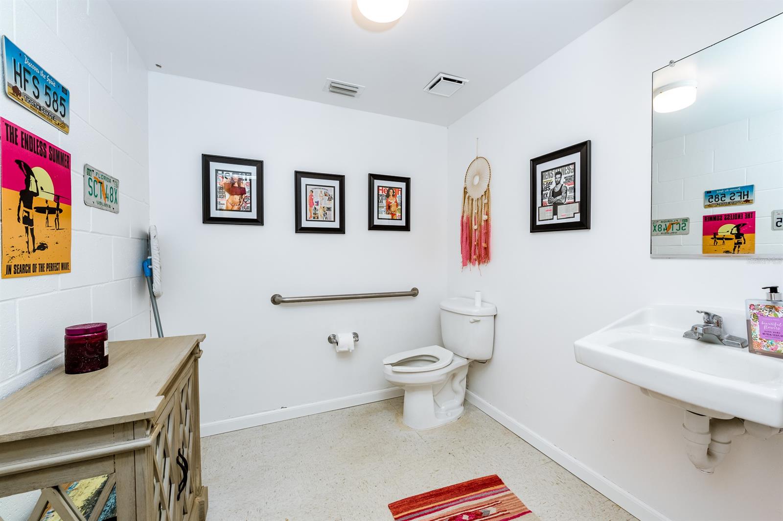 Wayne Ave Bus Center - Commercial Sale