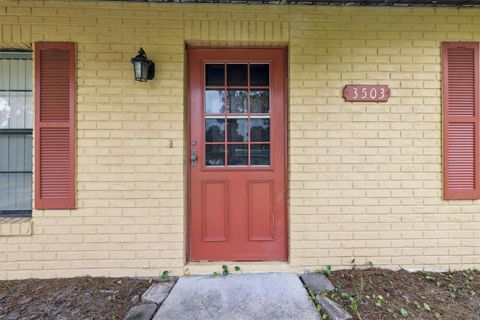 A home in EDGEWATER