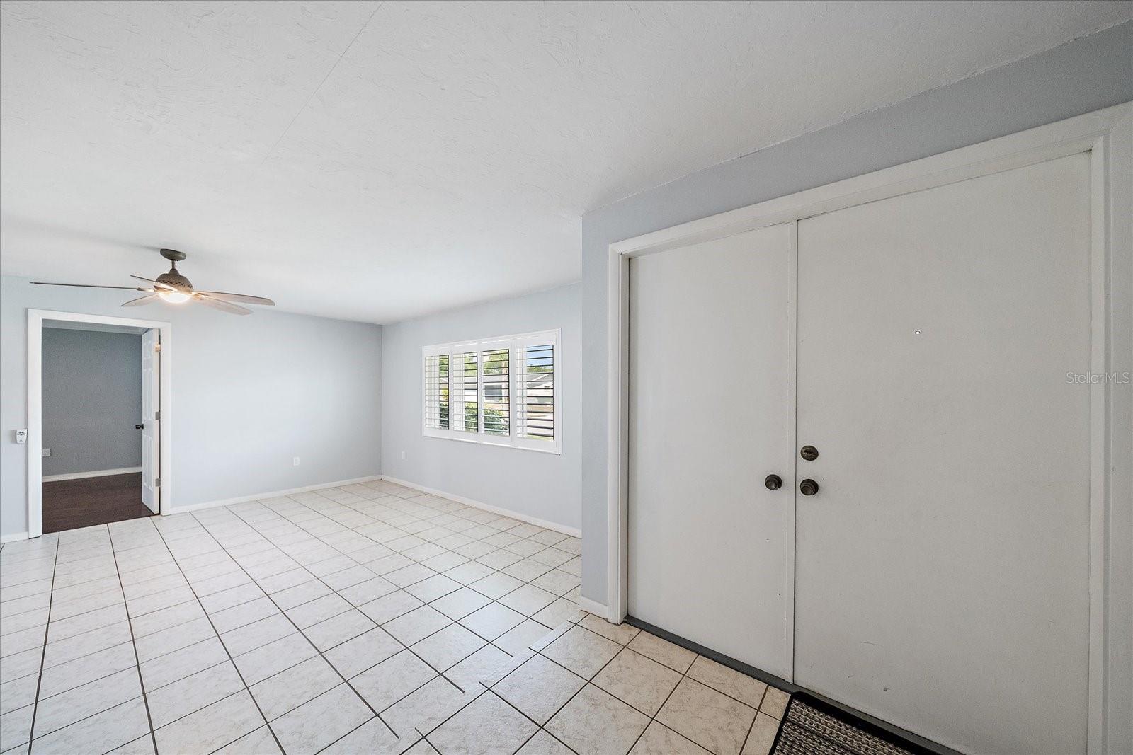 LAKE SARASOTA - Residential