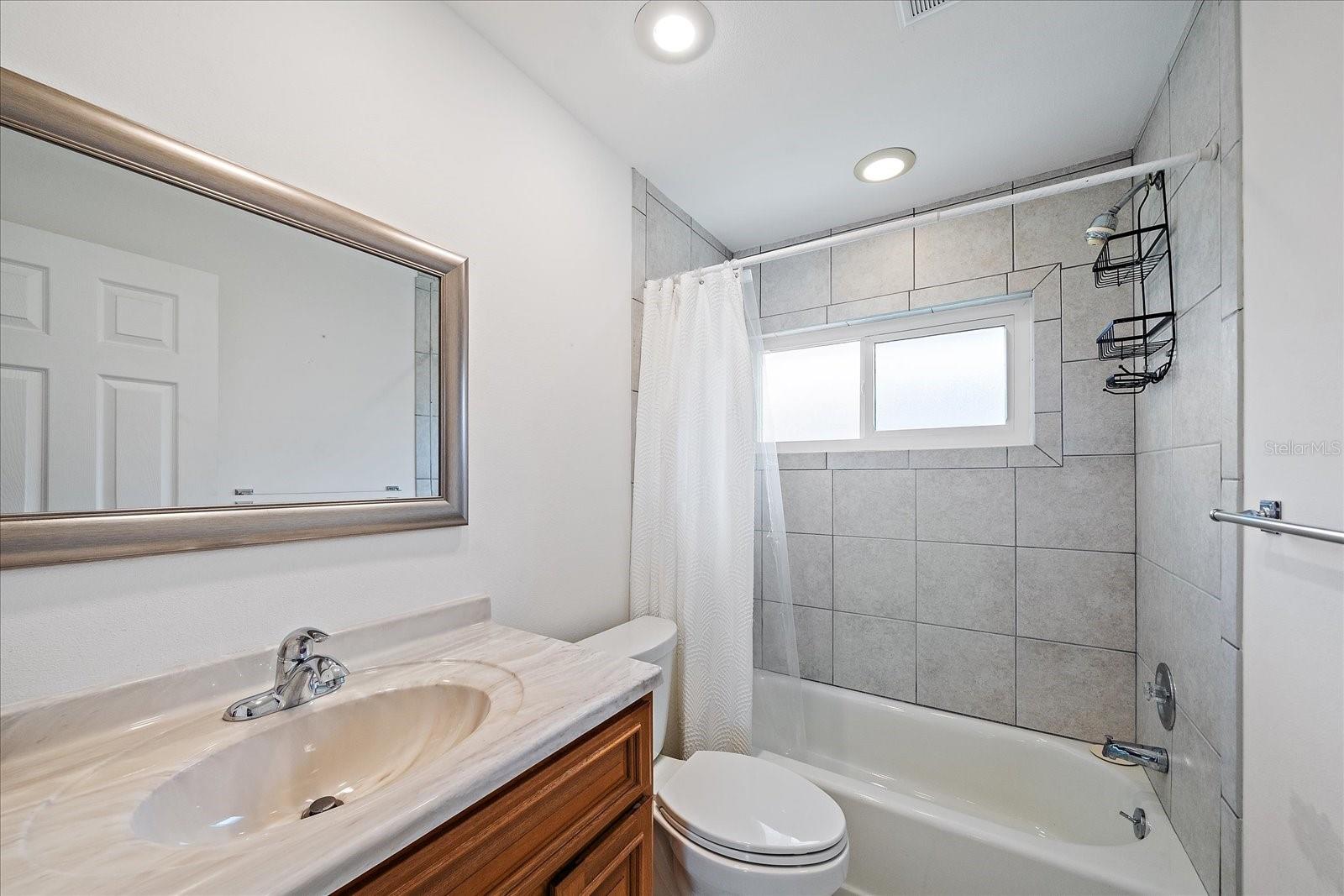 LAKE SARASOTA - Residential