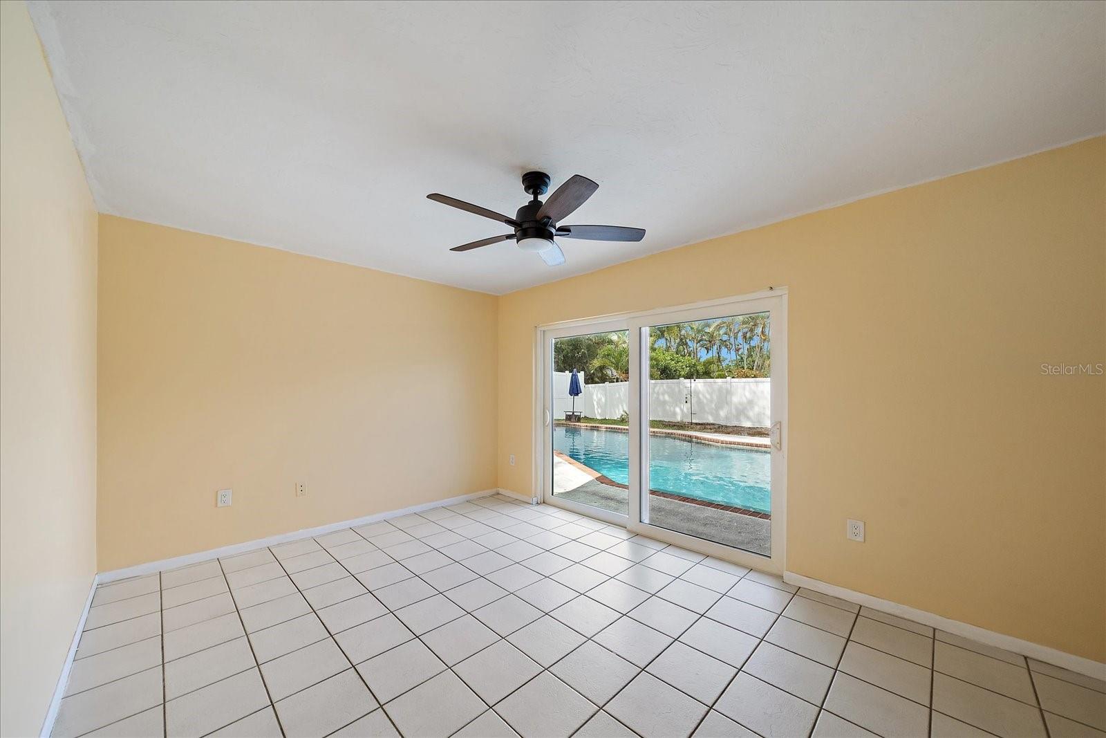 LAKE SARASOTA - Residential