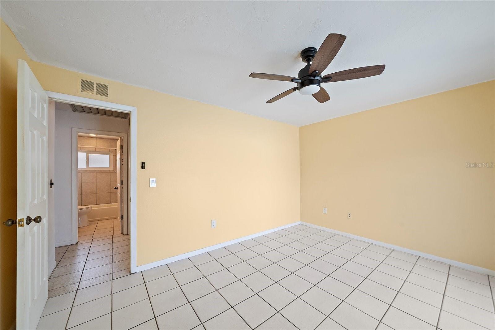 LAKE SARASOTA - Residential