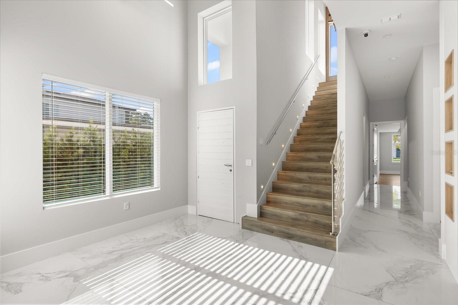 1521 CHESTNUT AVENUE