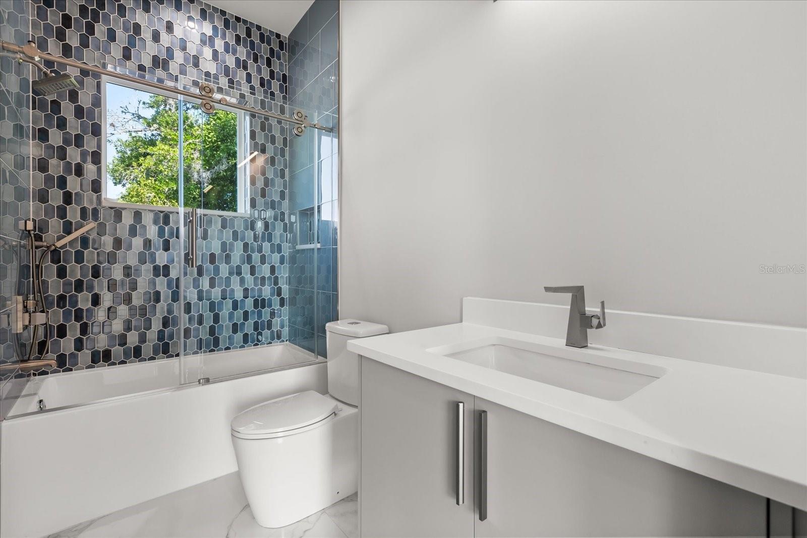 LAKE KNOWLES TERRACE - Residential