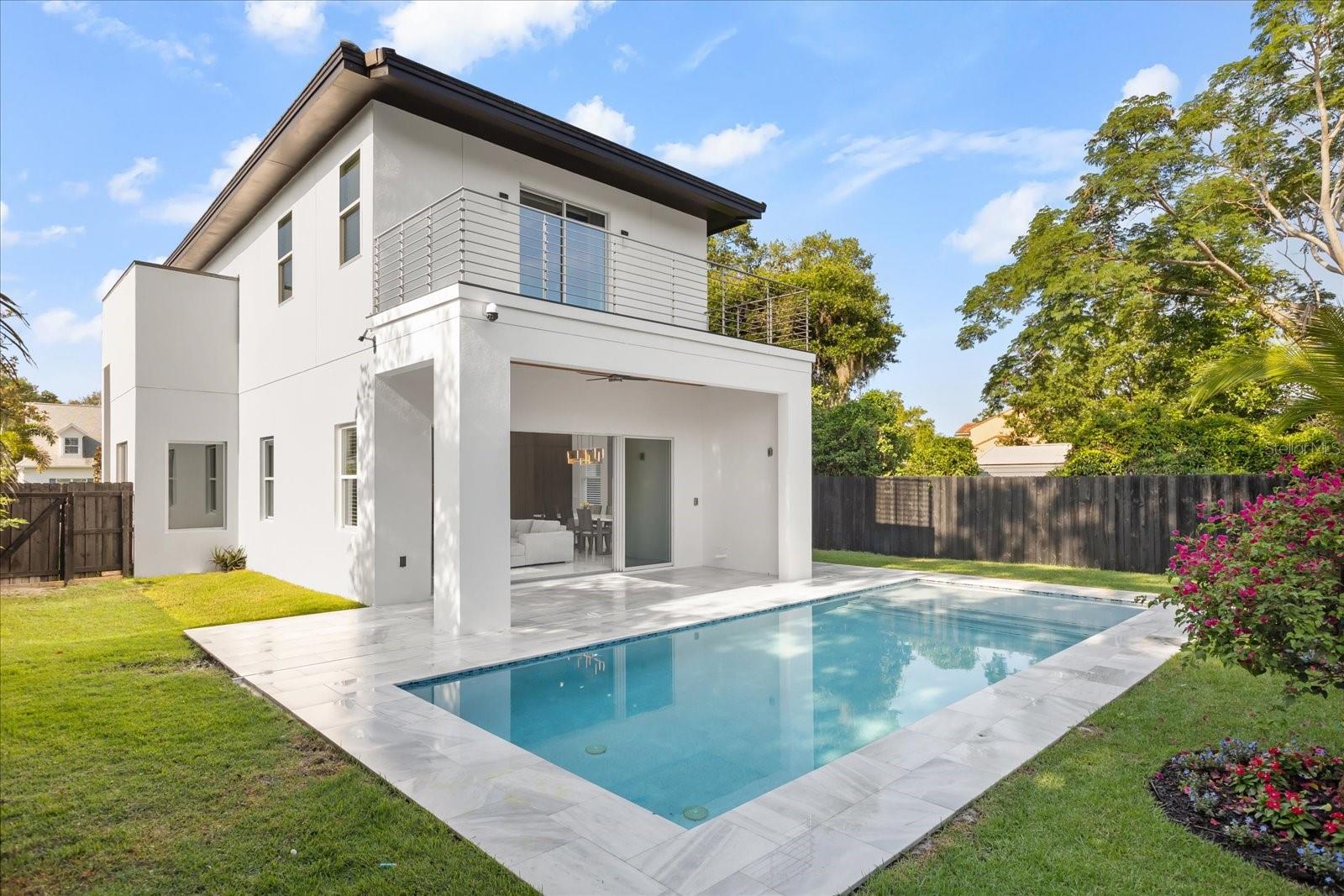 LAKE KNOWLES TERRACE - Residential