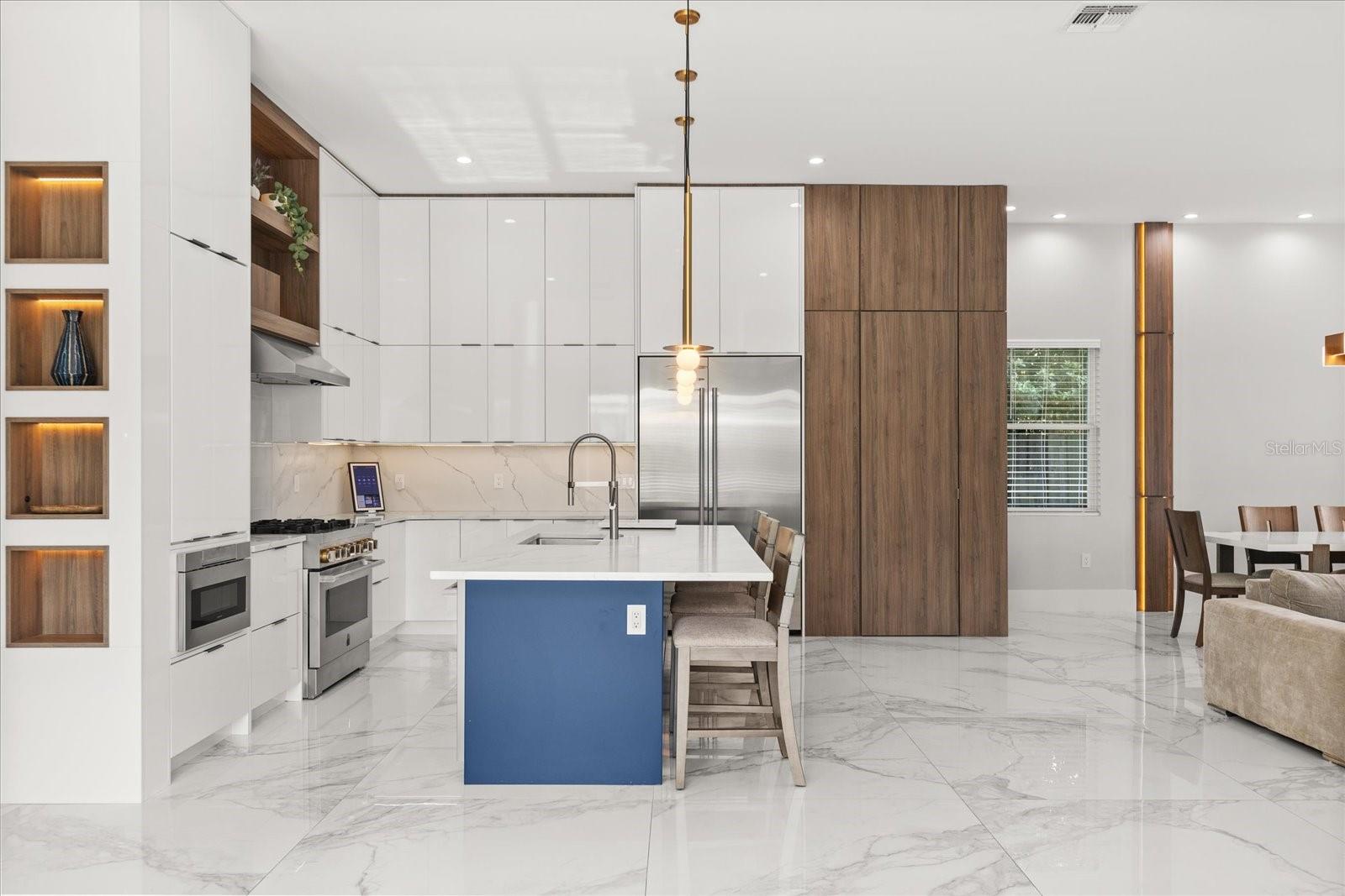 LAKE KNOWLES TERRACE - Residential