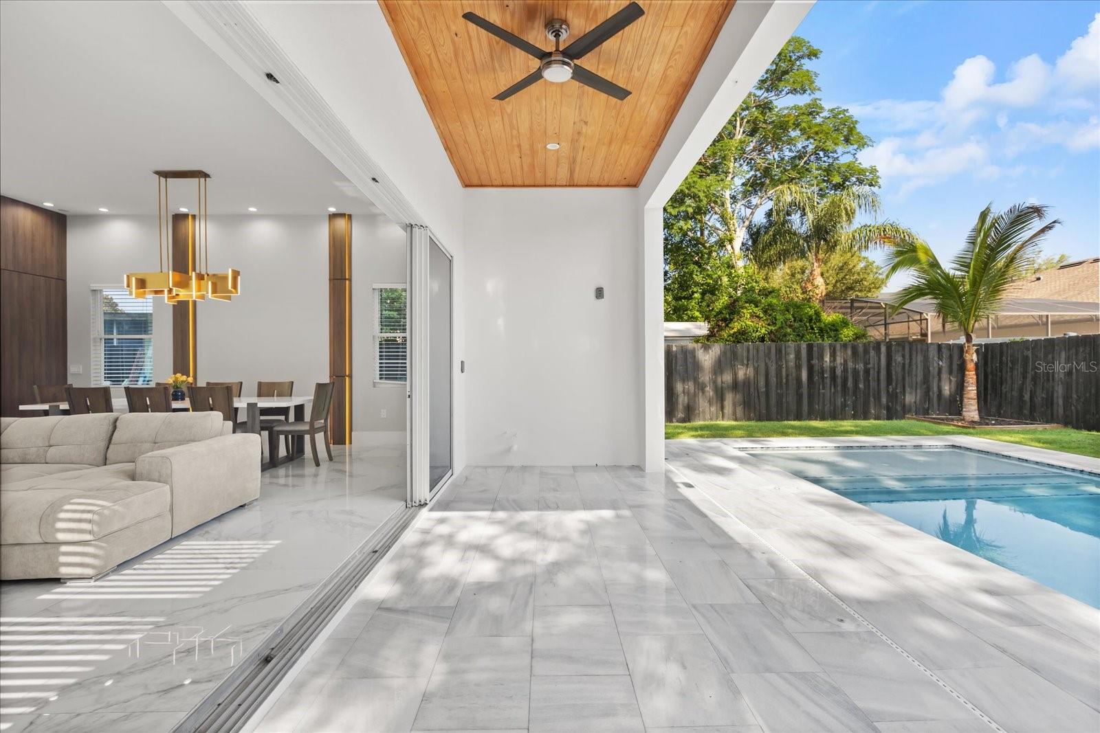 LAKE KNOWLES TERRACE - Residential