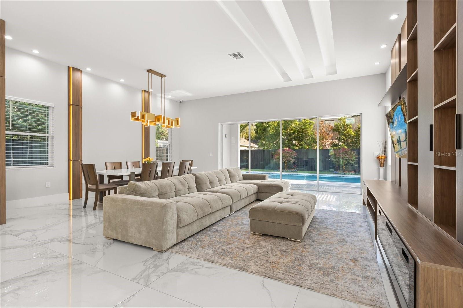 LAKE KNOWLES TERRACE - Residential