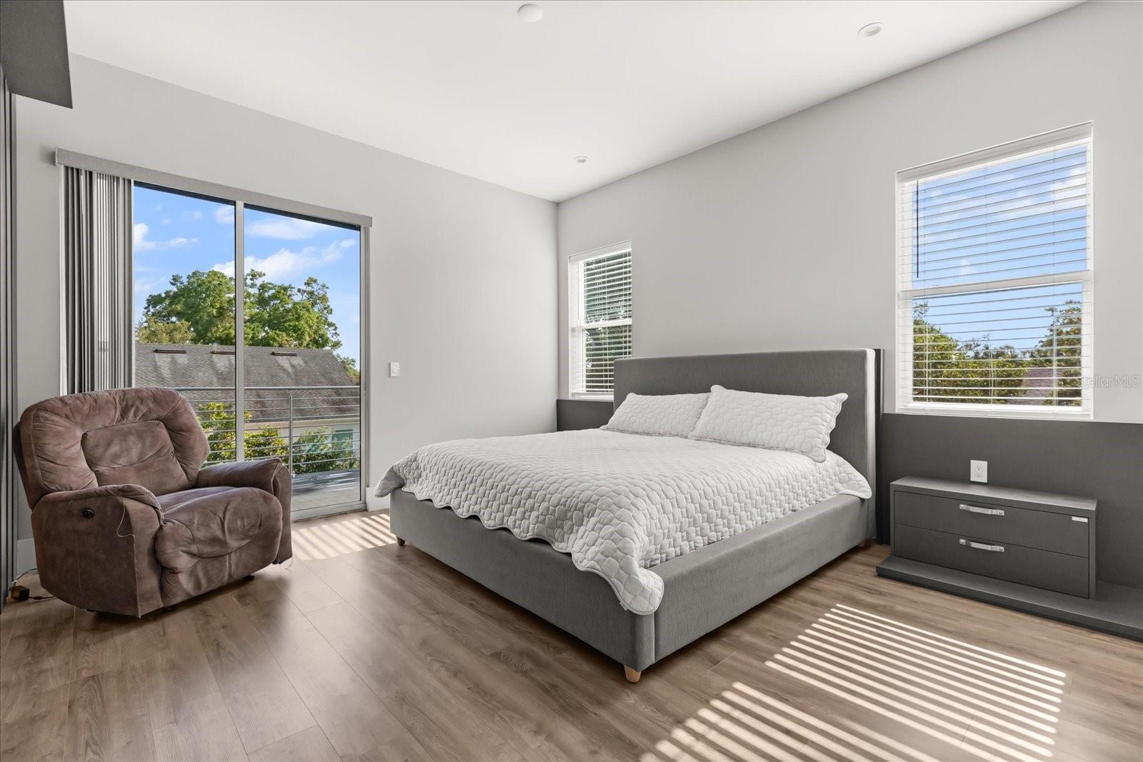 LAKE KNOWLES TERRACE - Residential