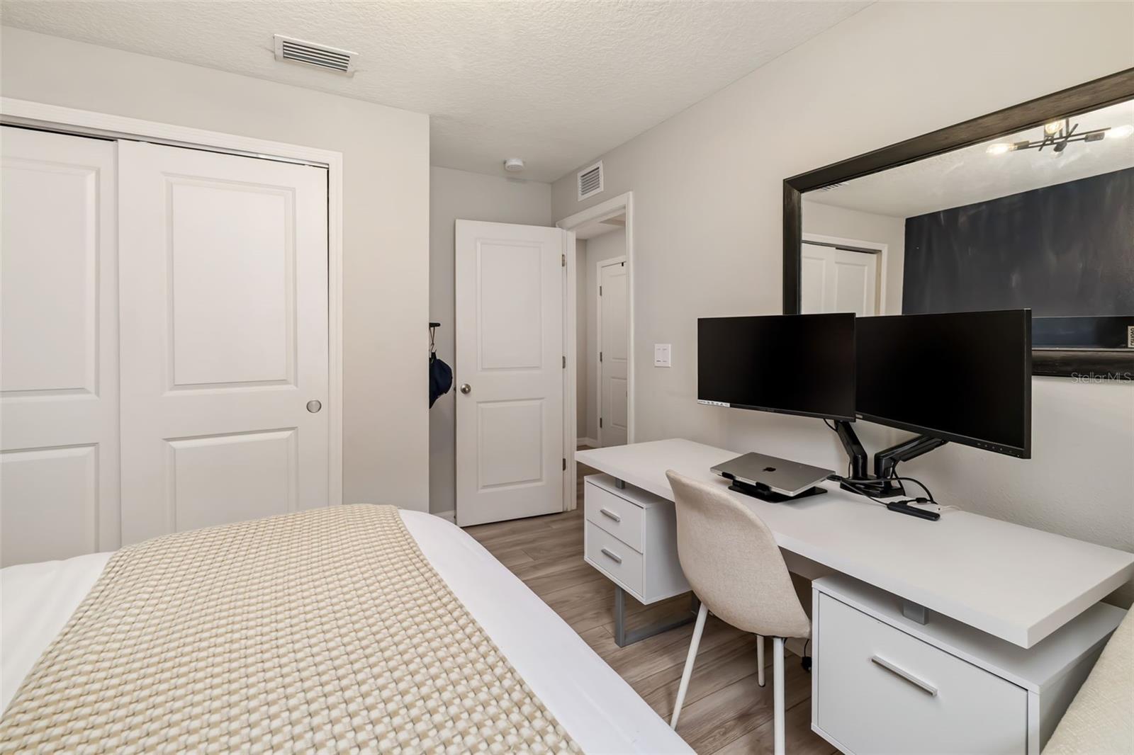 GRADY POINTE - Residential