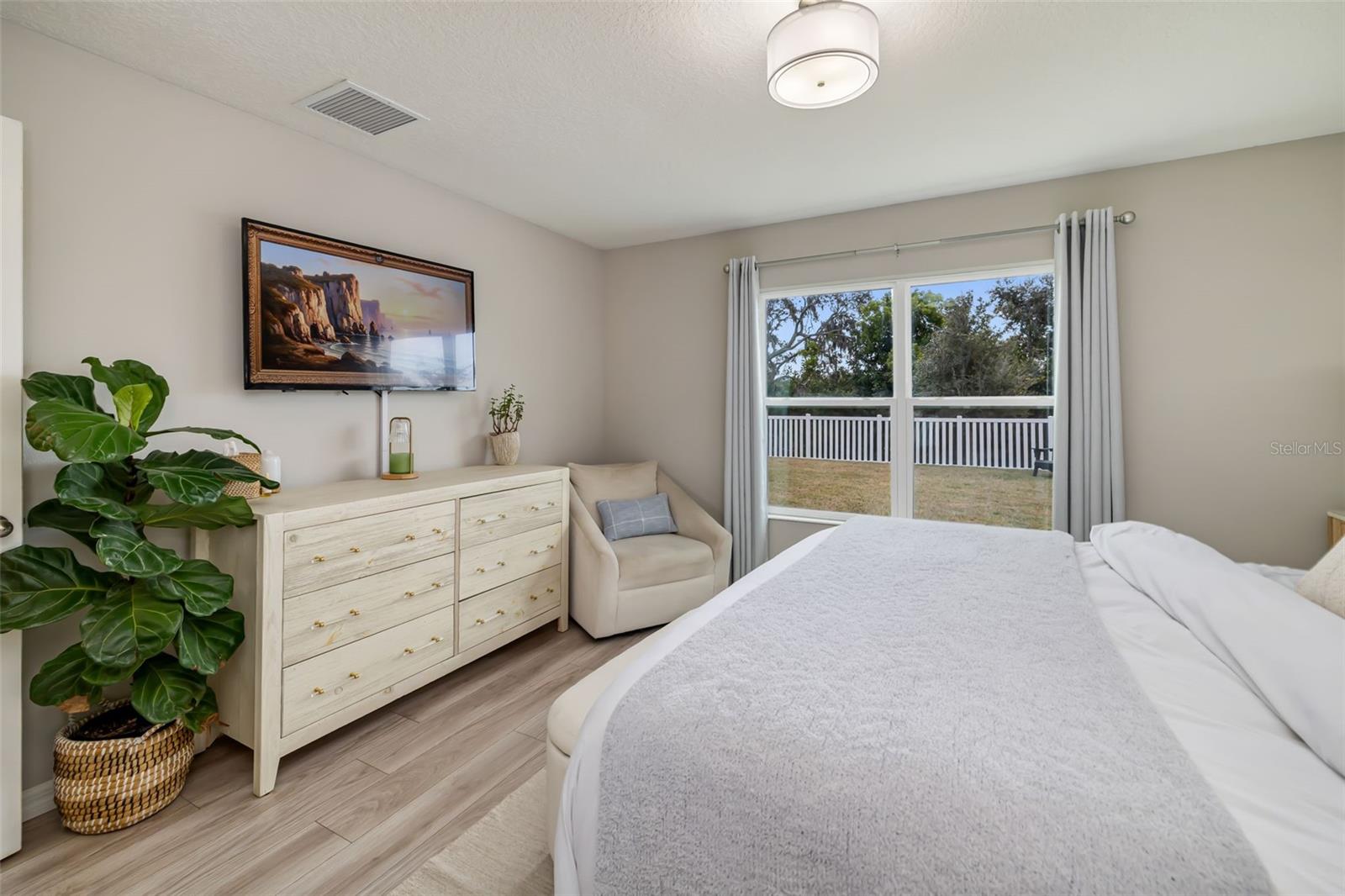 GRADY POINTE - Residential