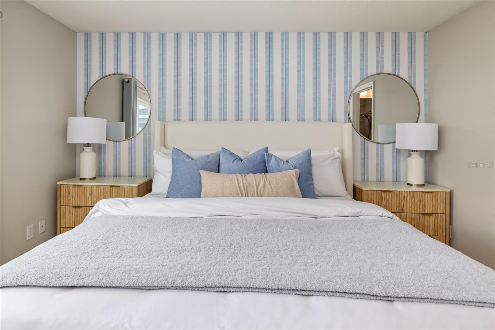 GRADY POINTE - Residential