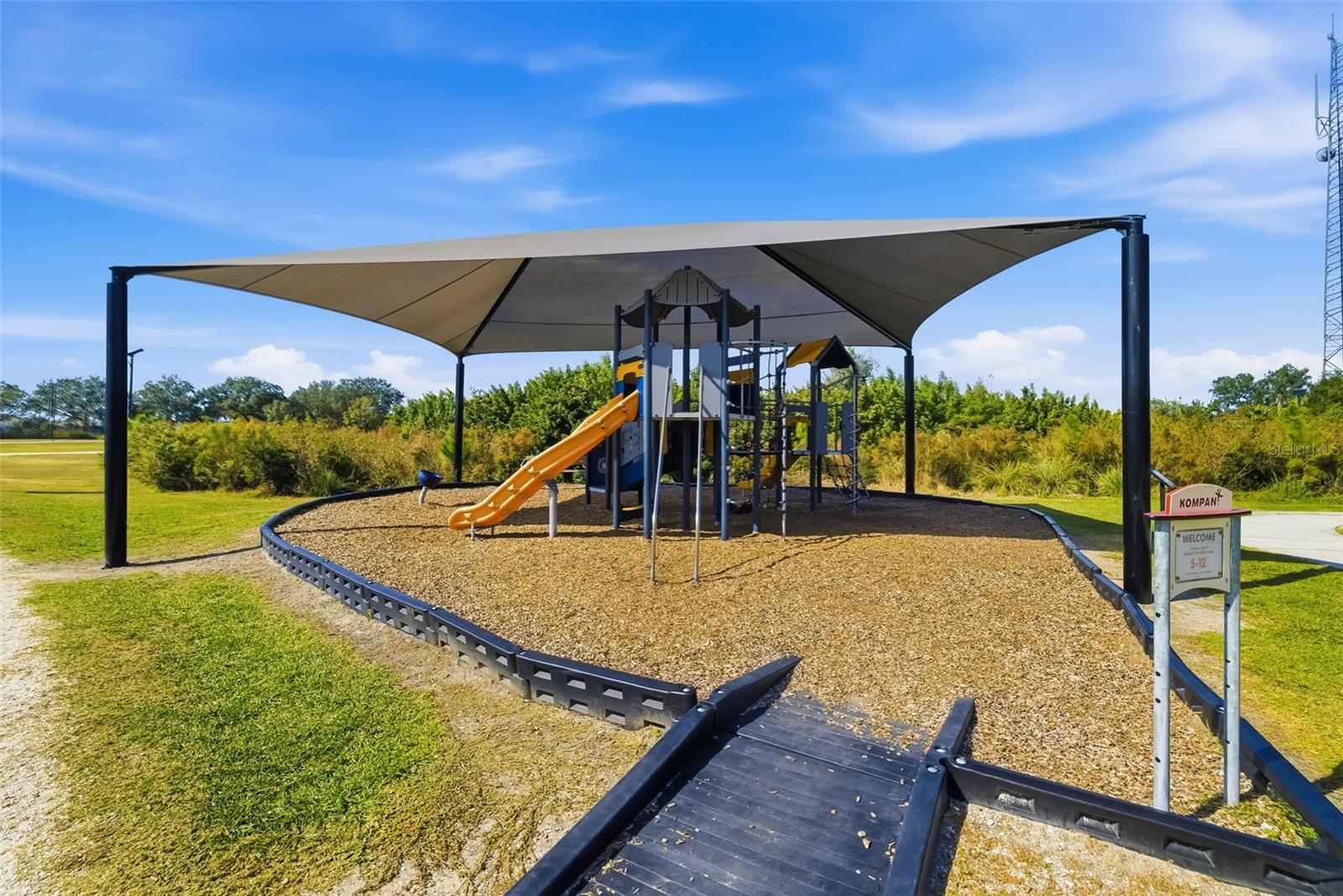 GRADY POINTE - Residential