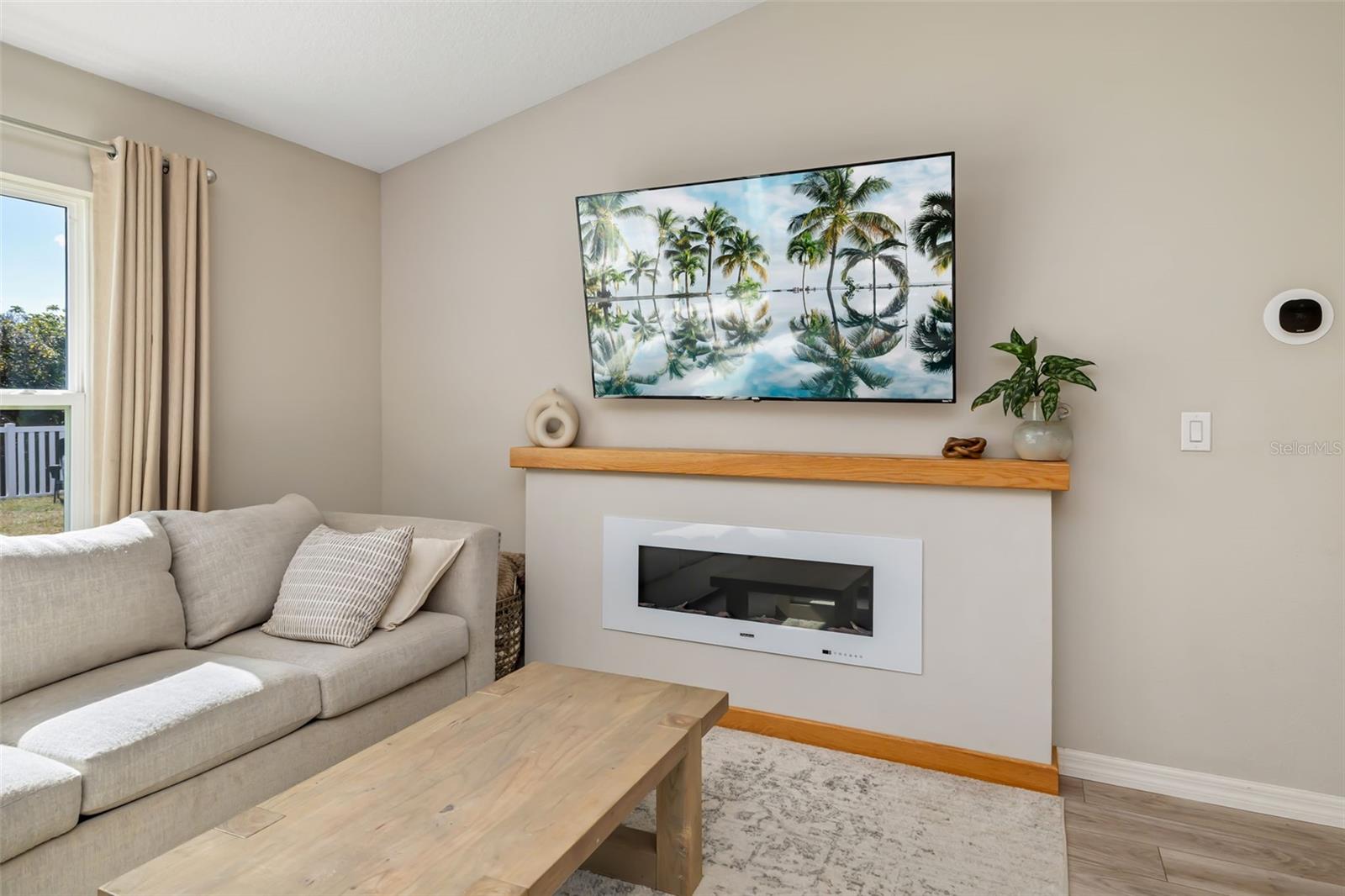 GRADY POINTE - Residential