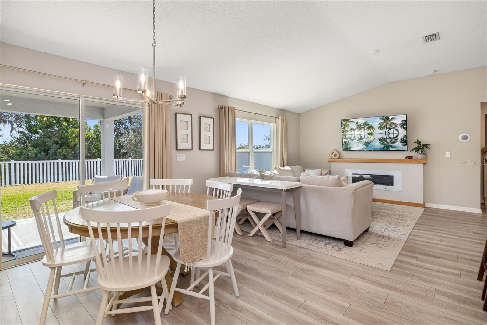 GRADY POINTE - Residential