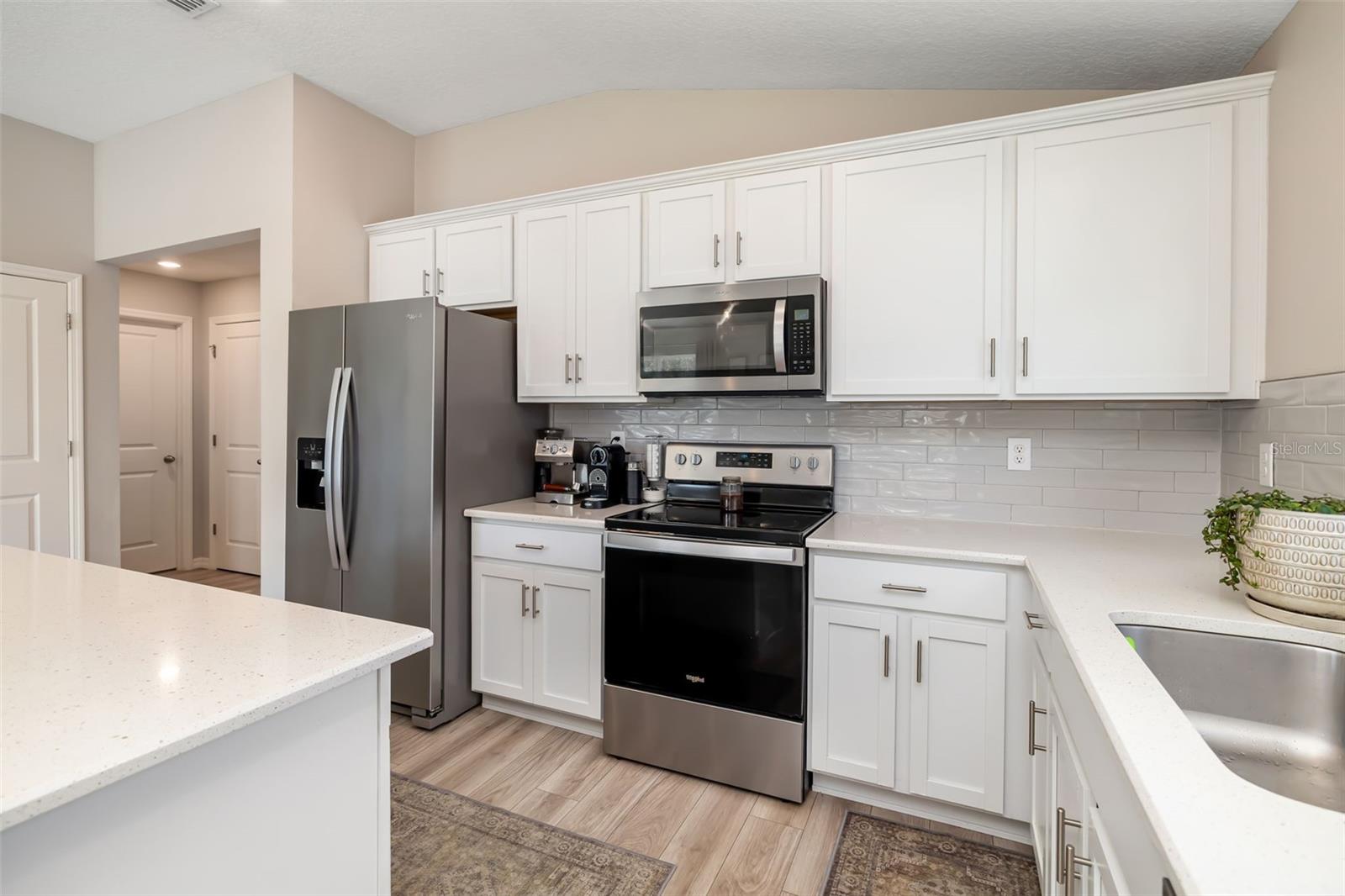 GRADY POINTE - Residential