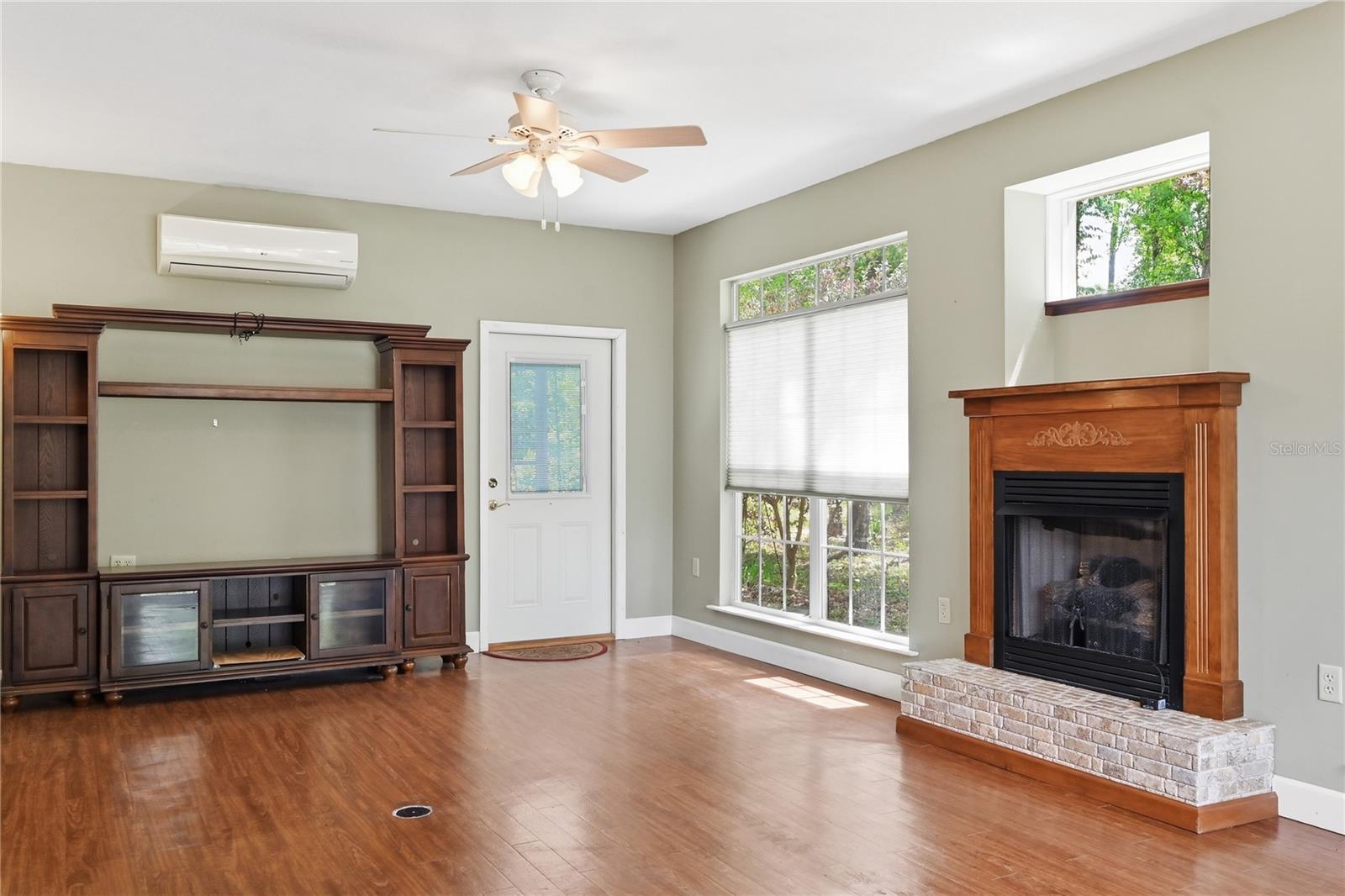 RIVER WOODS SUB - Residential