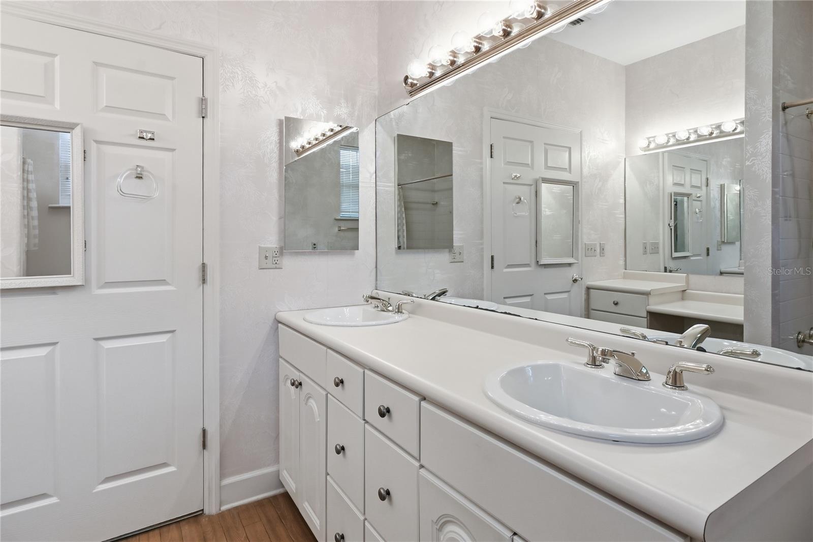 RIVER WOODS SUB - Residential