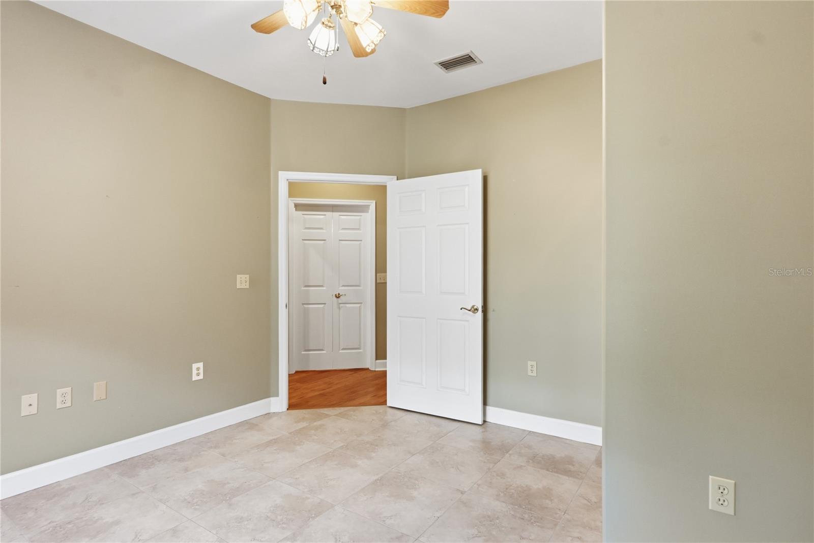 RIVER WOODS SUB - Residential