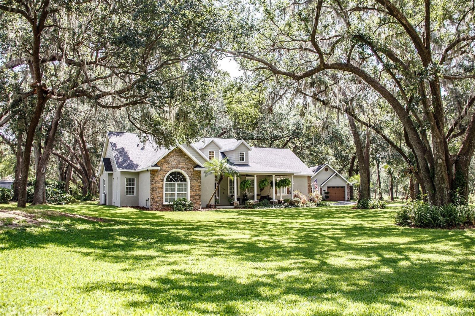 2906 COUNTRY BREEZE DRIVE