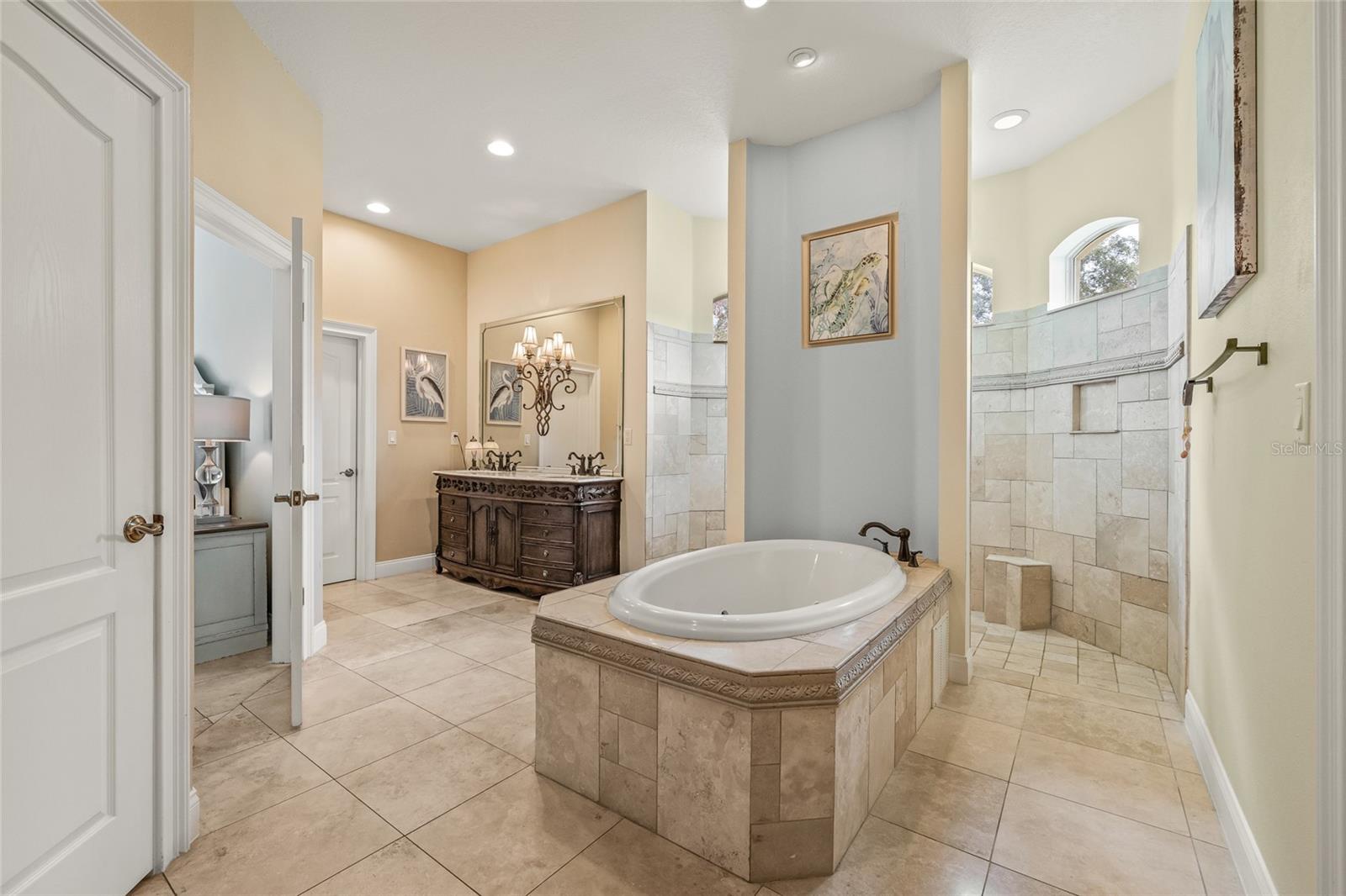 WOODLAND WATERS PH 5 - Residential