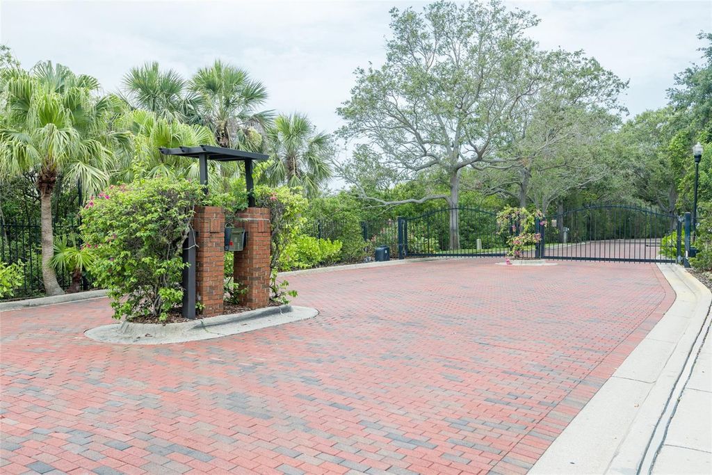 Photo of 2876 Bayshore Trails Drive, Tampa, FL 33611 (MLS # TB8497712)