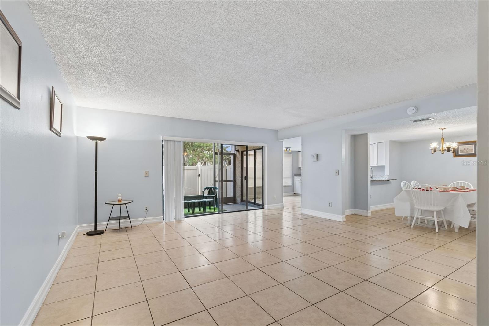 RIVER OAKS - Residential