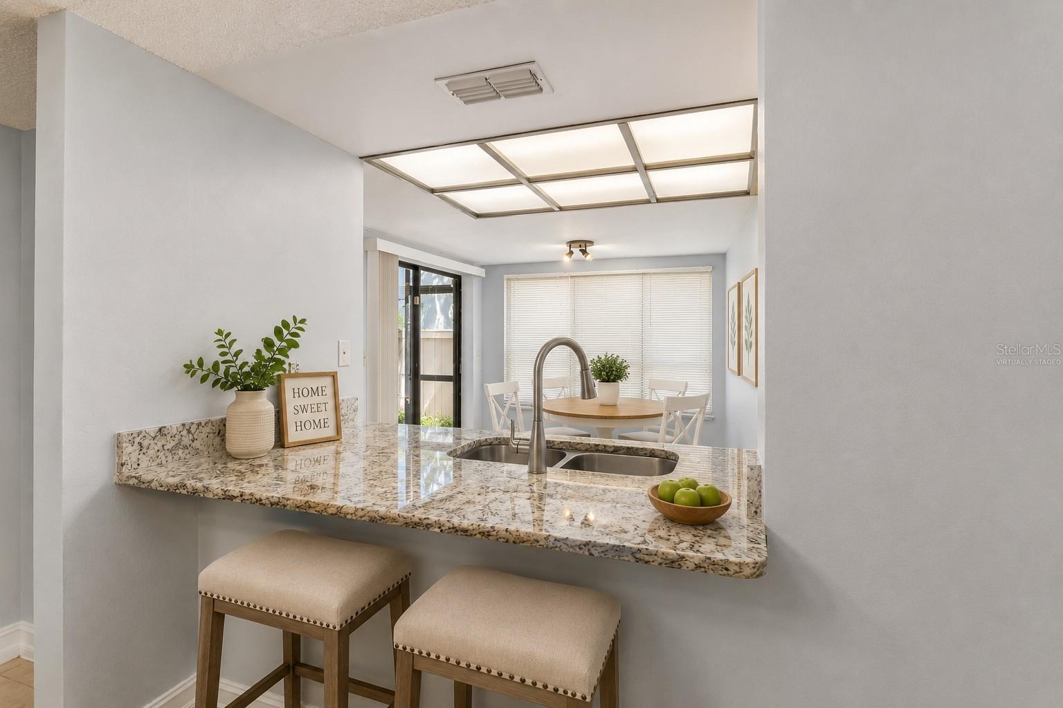 RIVER OAKS - Residential