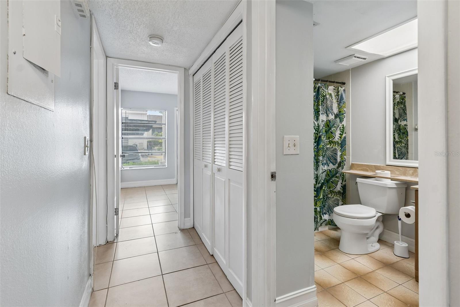 RIVER OAKS - Residential
