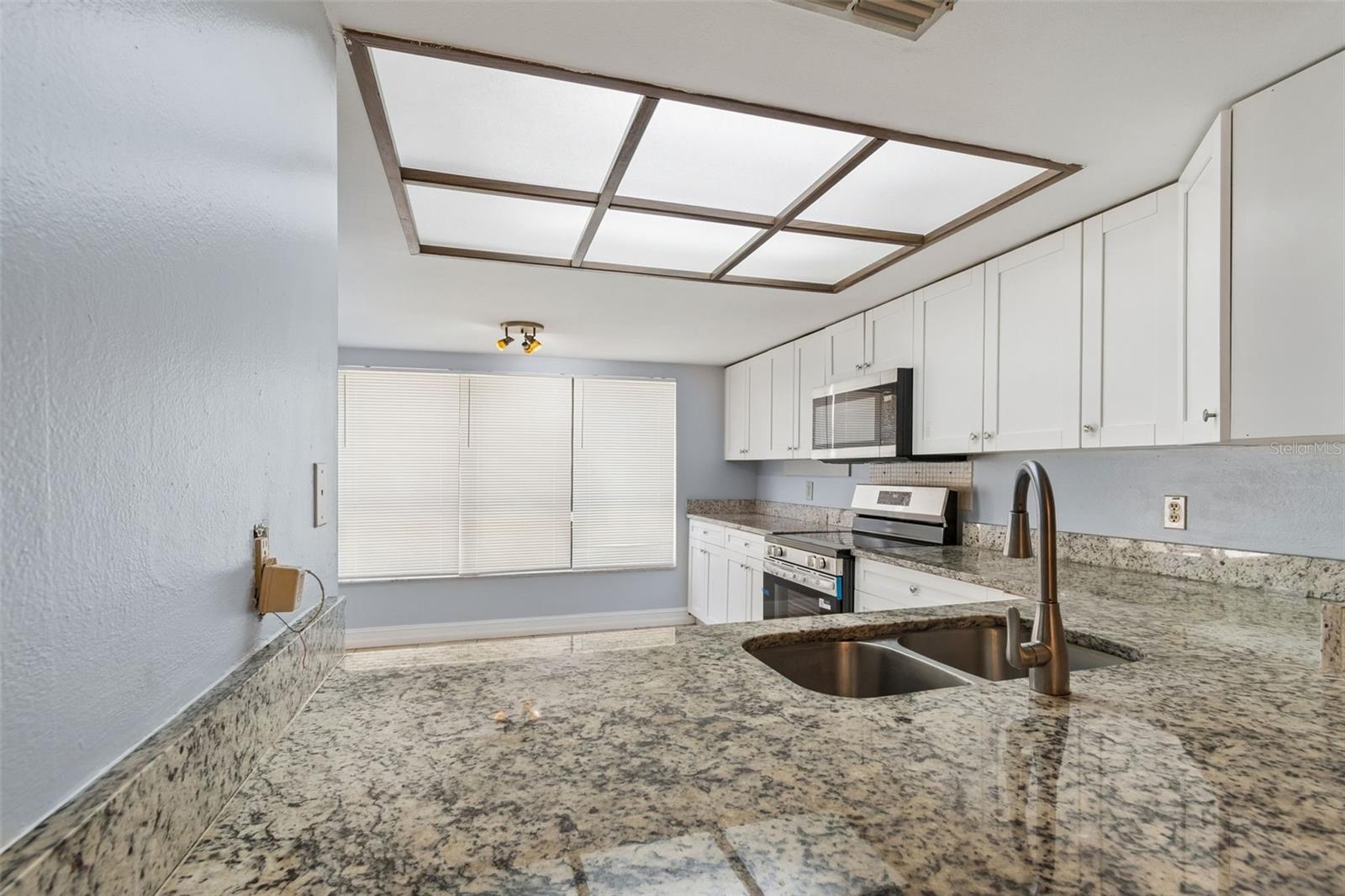 RIVER OAKS - Residential