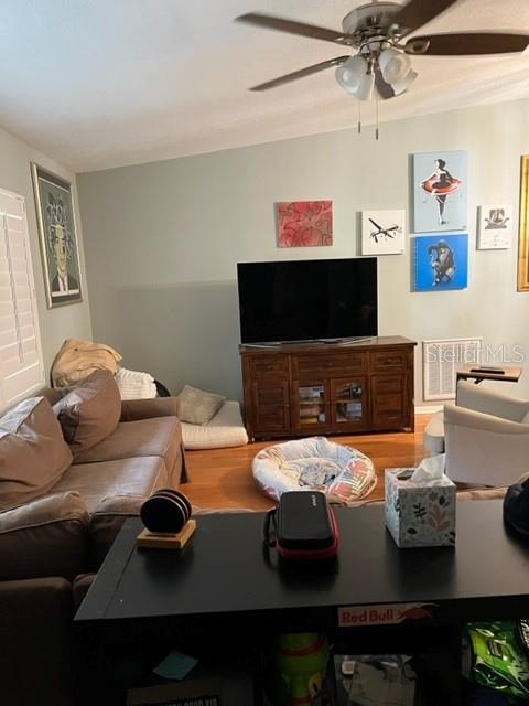 2090 SANDPIPER DRIVE