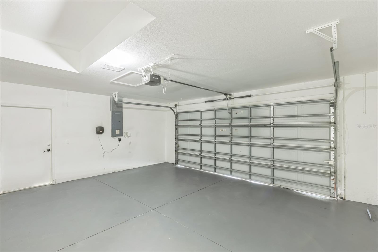 PORT CHARLOTTE SUB 25 - Residential Lease