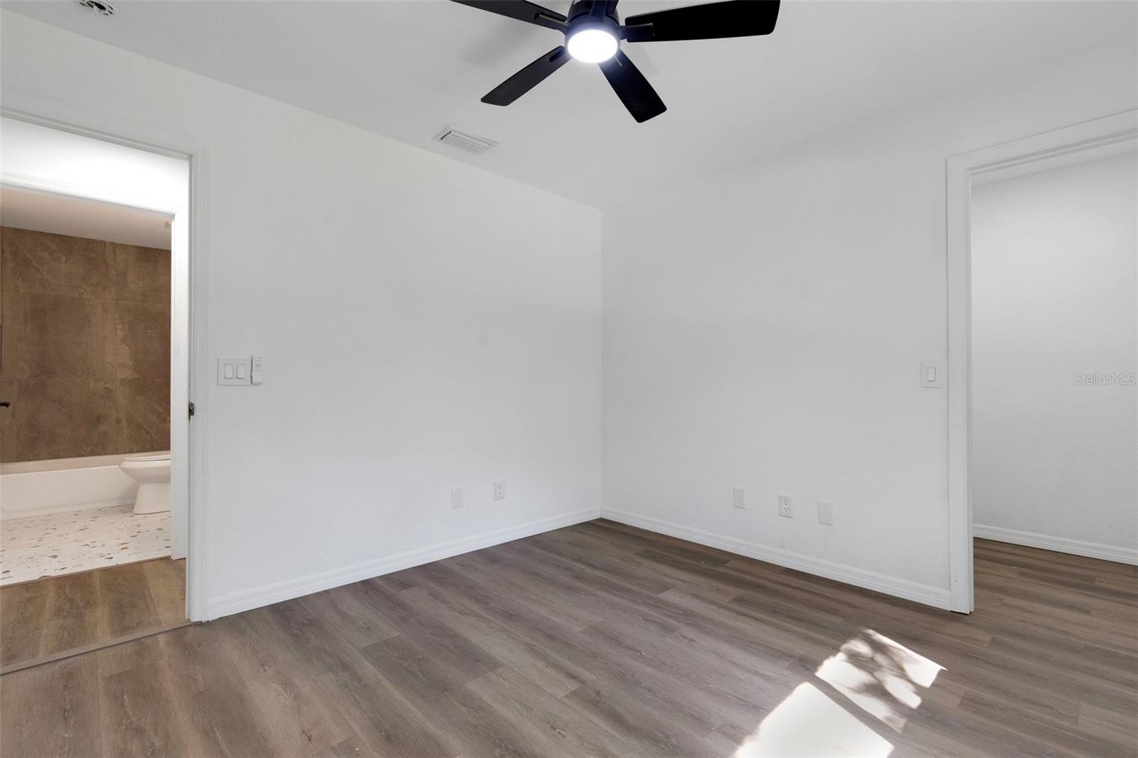 PORT CHARLOTTE SUB 25 - Residential Lease