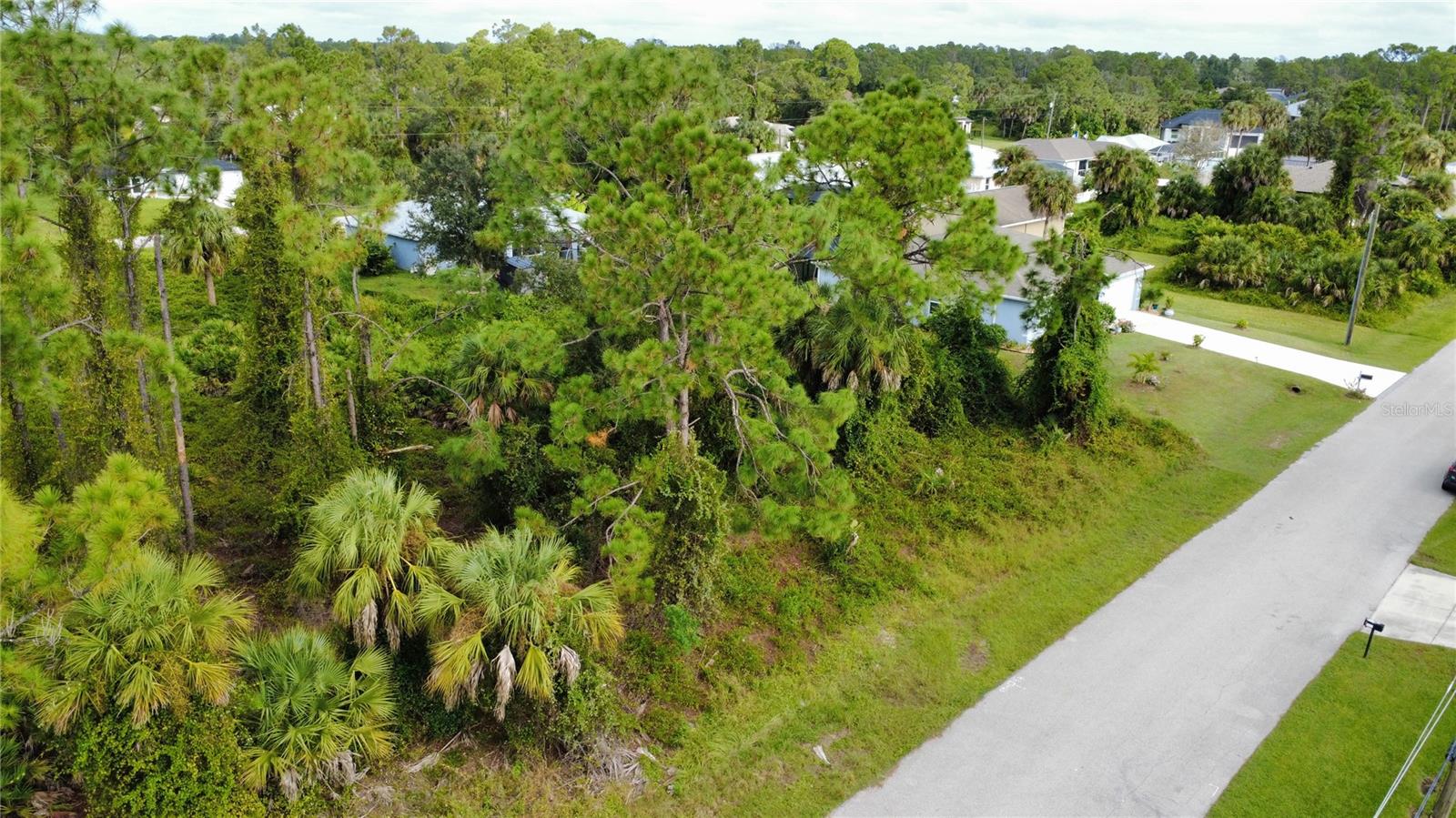 PORT CHARLOTTE SUB 08 - Land