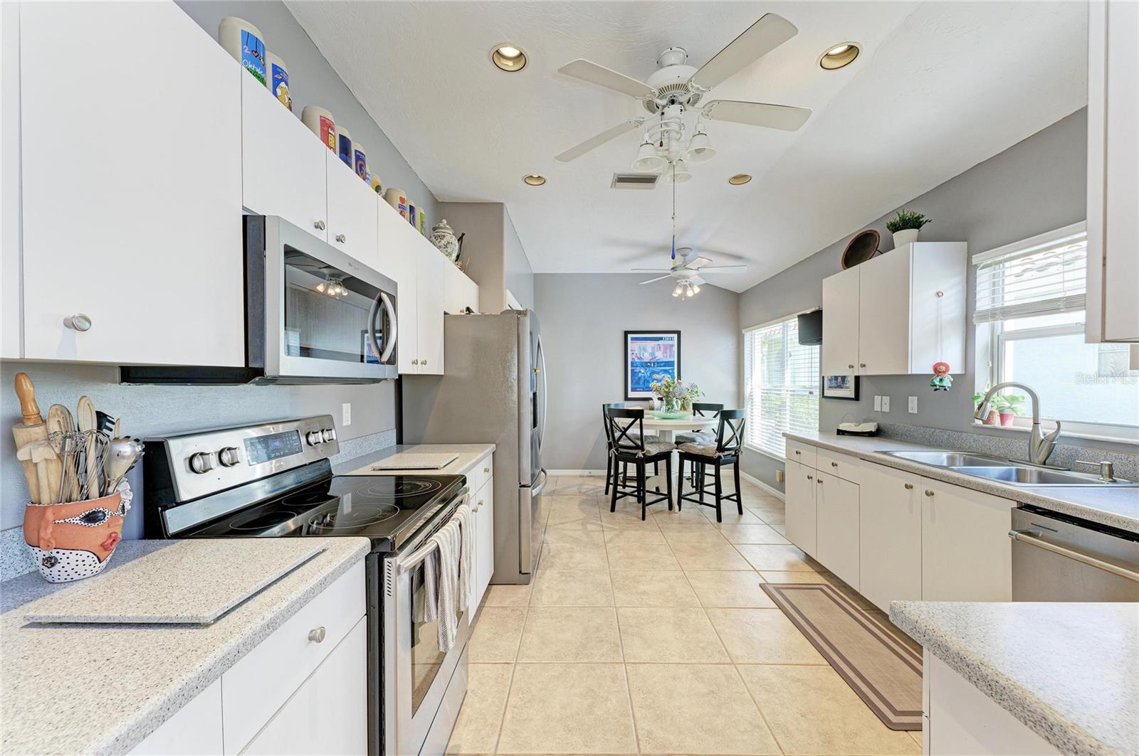 MIRA LAGO AT PALMER RANCH PH 3 - Residential