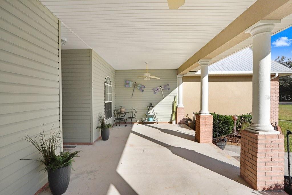 1702 W KNIGHTS GRIFFIN ROAD