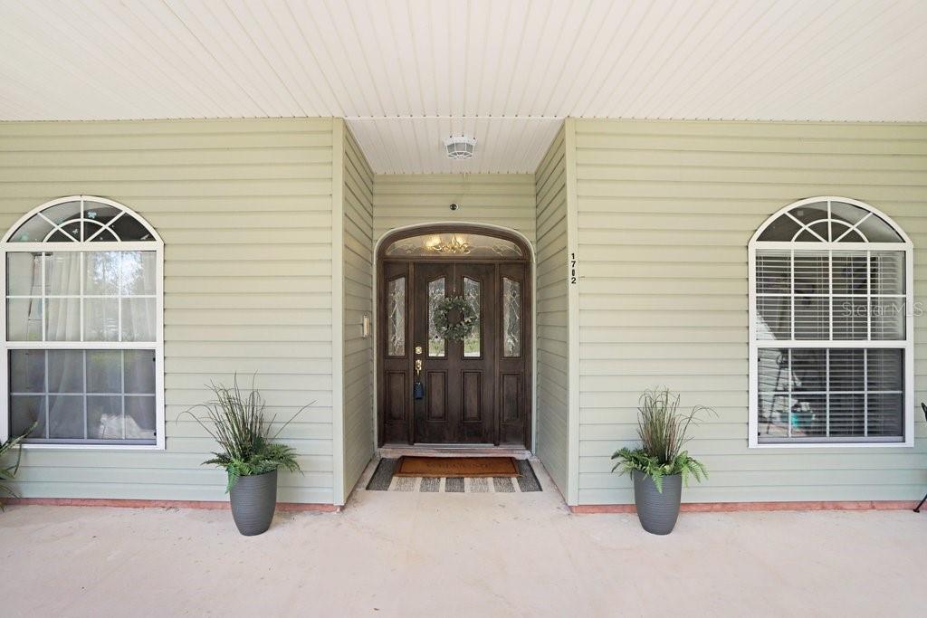 1702 W KNIGHTS GRIFFIN ROAD