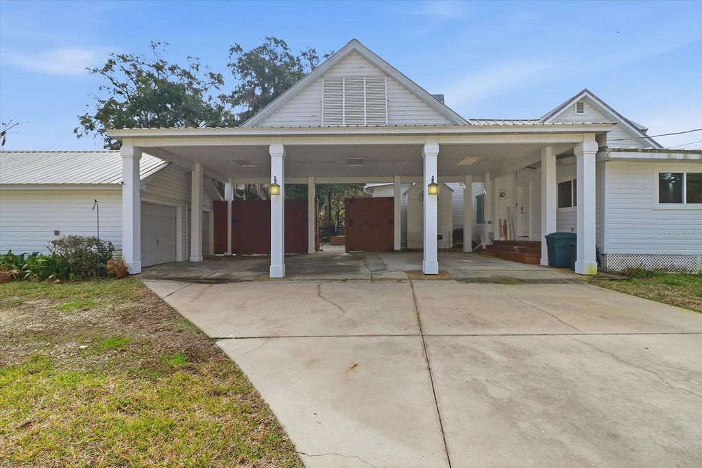 Photo of 5415 Riverside Drive, Yankeetown, FL 34498 (MLS # TB8462066)