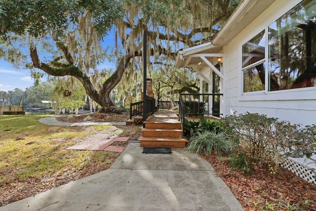 Photo of 5415 Riverside Drive, Yankeetown, FL 34498 (MLS # TB8462066)