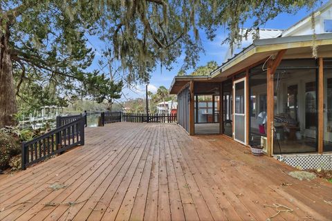 Tiny photo for 5415 Riverside Drive, Yankeetown, FL 34498 (MLS # TB8462066)