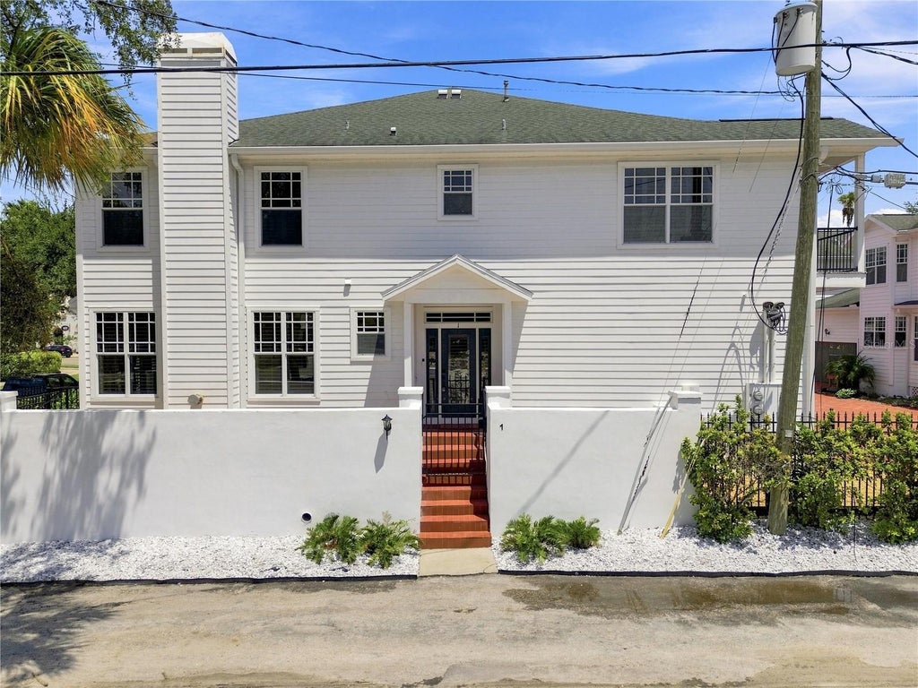 Photo of 113 Bosphorous Avenue #1, Tampa, FL 33606 (MLS # TB8548476)